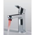Single Handle Chrome Centerset LED Bathroom Sink Tap (TP0737F)
