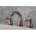 Antique Brass Widespread Two Handles Bathroom Sink Tap TP0451
